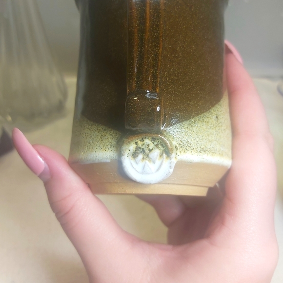 Studio Pottery Signed Mug - Picture 3 of 7